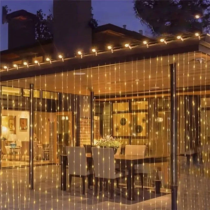 🎁 Solar Curtains: The Glow of Your Sustainable Christmas!